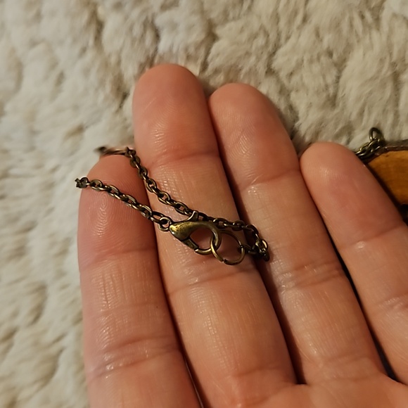 #0080 Wood pendant necklace - Picture 5 of 5